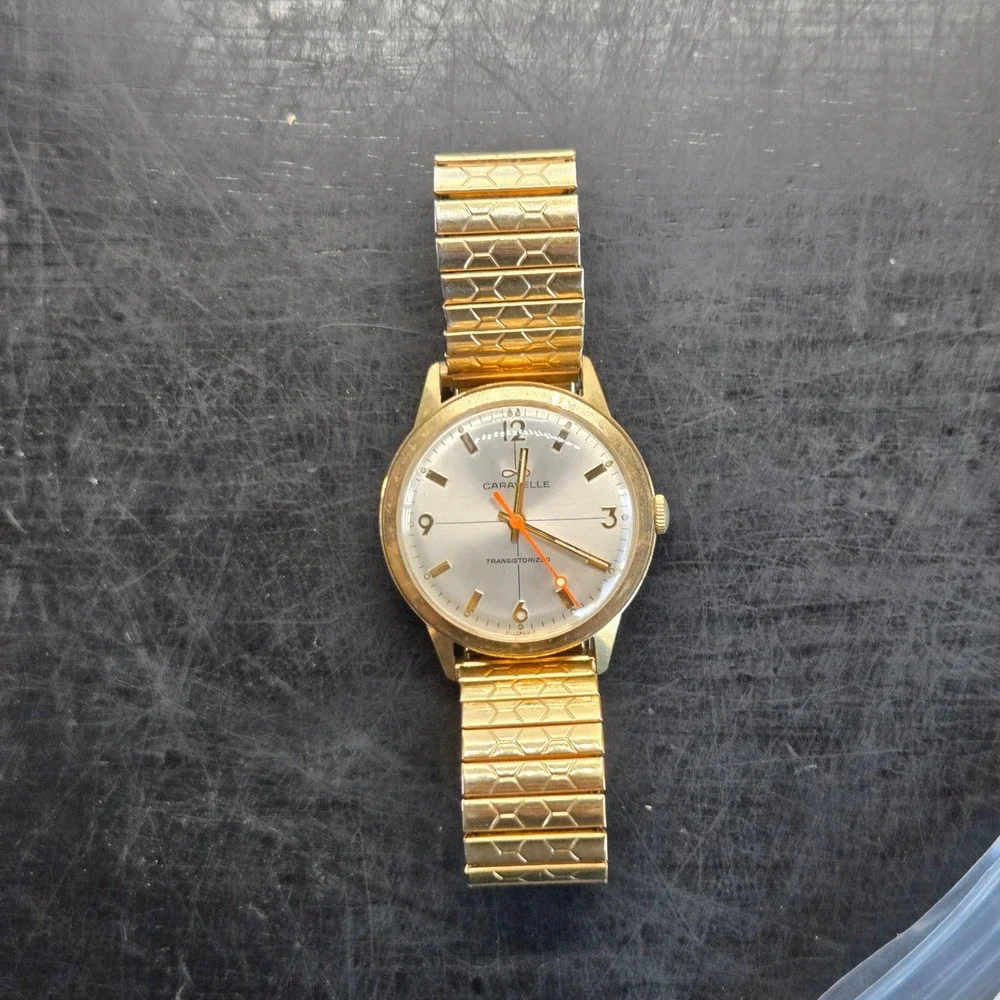 Vintage Caravelle Transistorized Mens Watch Gold Tone Stretch Band Parts Repair